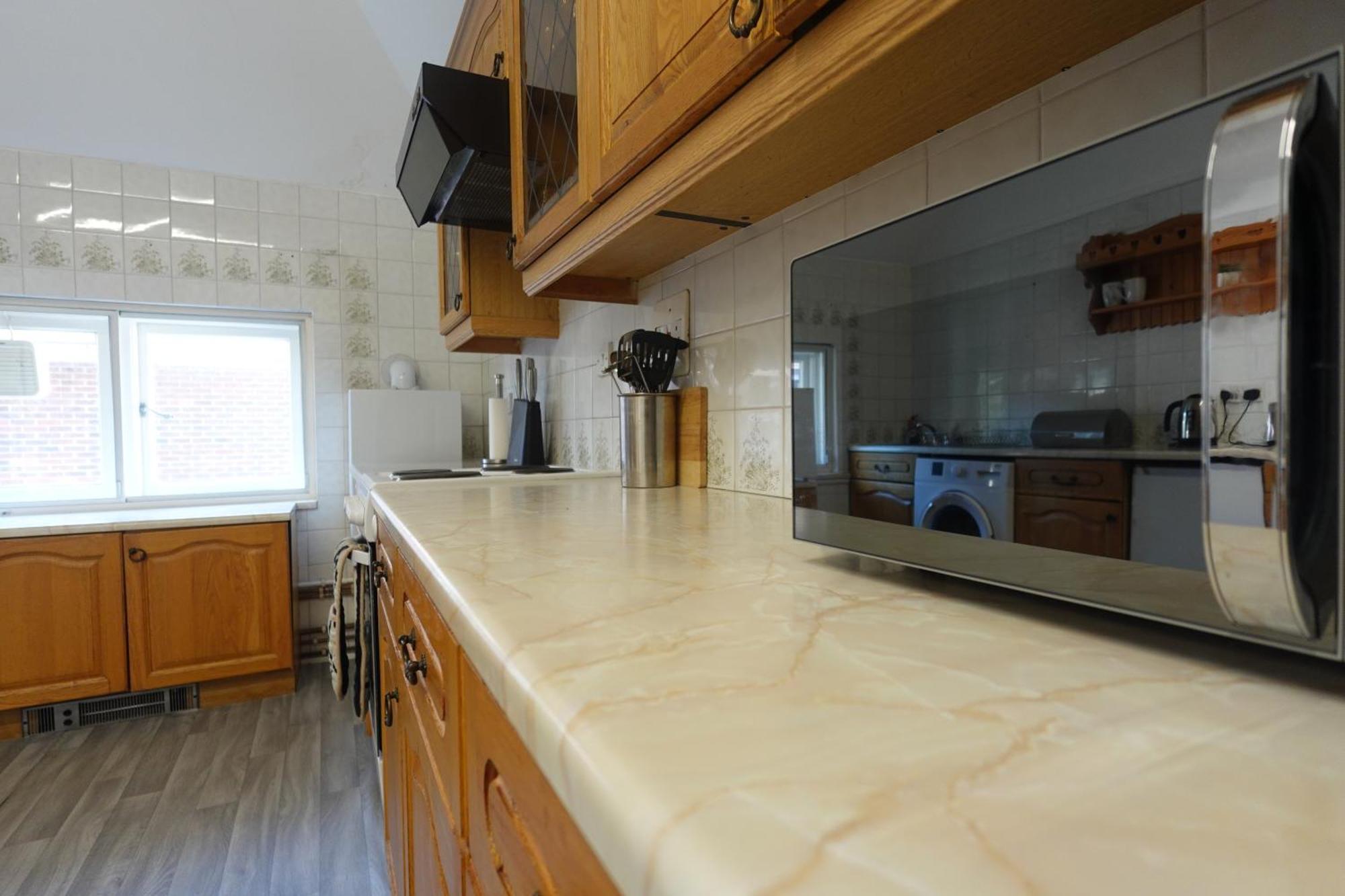 Apartment In Canford Cliffs Close To Sandbanks Beach Poole Exterior foto